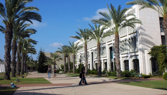 תערוכת פוסטרים של פרויקטי גמר בהנדסה מכנית לשנת תשע"ד